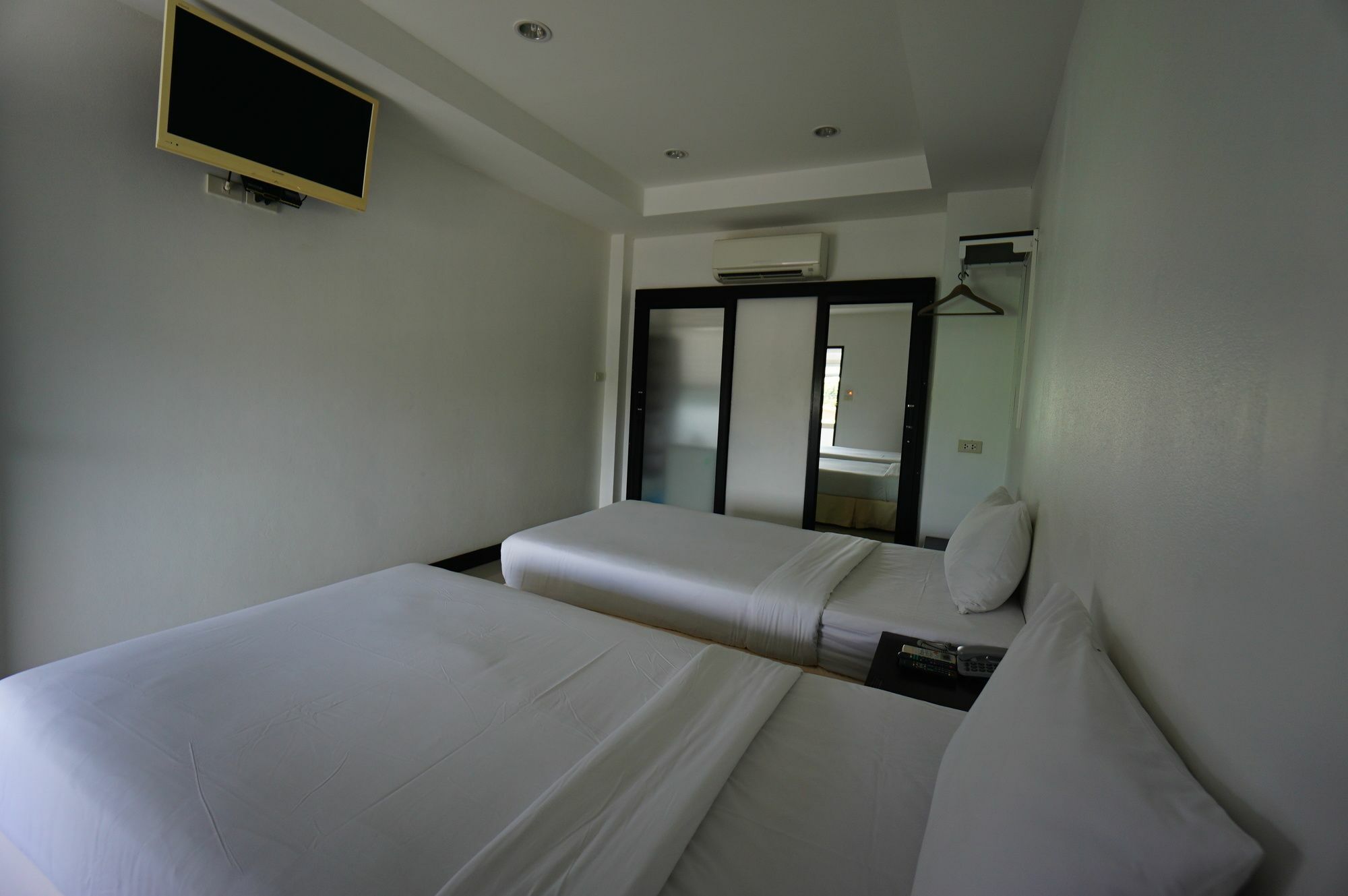 The Auto Place Phuket Dış mekan fotoğraf